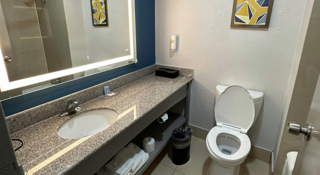 Двухместный люкс Comfort Inn Dallas Park Central