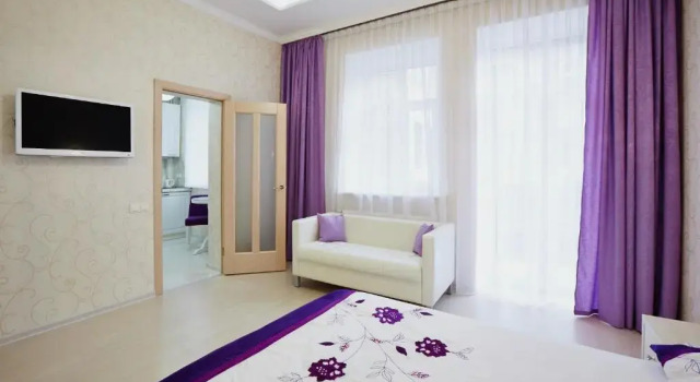 Апартаменты с балконом Crystal Apartments
