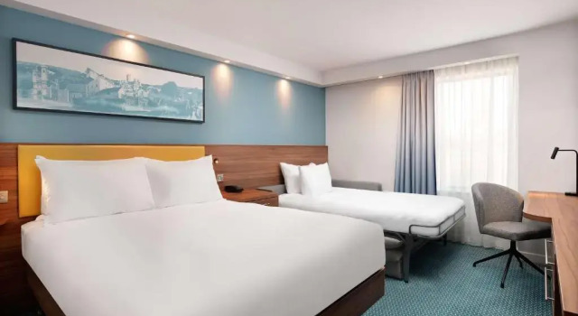 Номер Standard Hampton by Hilton Canterbury