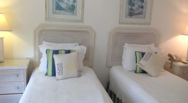 Вилла Luxury Holiday Home at 163 Port St Charles
