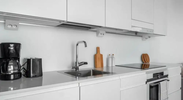 Апартаменты Superior New 1BR Home with Balcony next to Railway Station