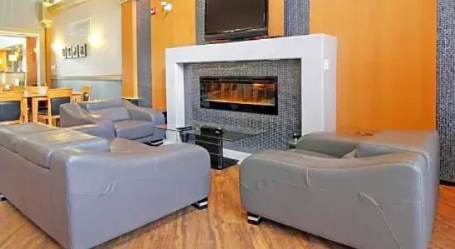 Holiday Inn Express Calgary South by IHG, Book Hotel Hotels in Calgary with a Pool, Swimming Pool