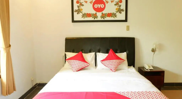 OYO 517 Hotel Arjuna Lawang, Book Hotel Hoteller i Lawang med parkering, Parkering