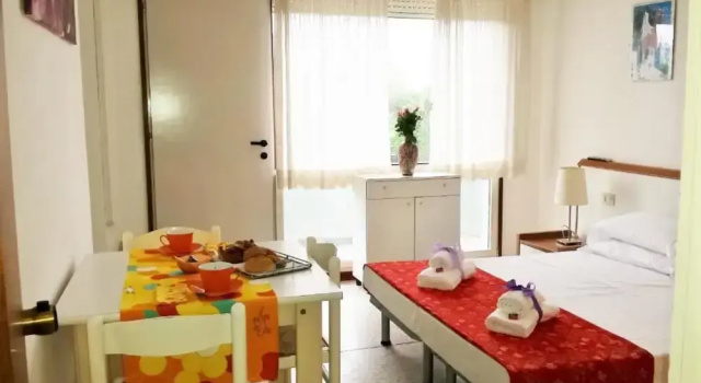 Lovely Apartment for 5 Guests by the Beach, Забронировать Апартаменты/квартира Апартаменты Линьяно-Саббьядоро, рядом с Faro Rosso, Апартаменты/квартира