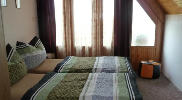 House Sophie, Book Hotel Hoteller i Western Transdanubia med parkering, Parkering