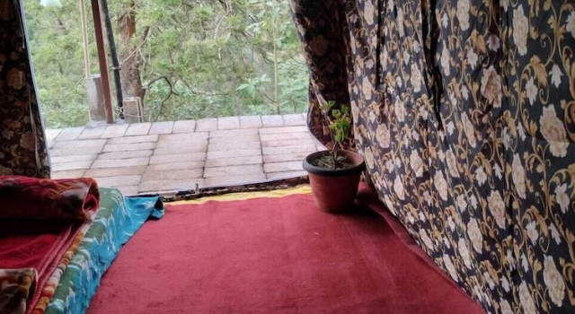 Семейный тент c 1 комнатой с видом на окрестности Janardan Campsite Ooty