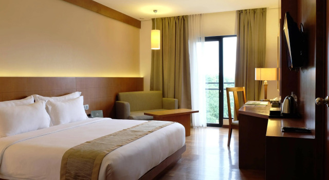 Oak Tree Emerald Hotel Semarang, Varaa Hotelli Semarang Central Java, lähellä Police Academy