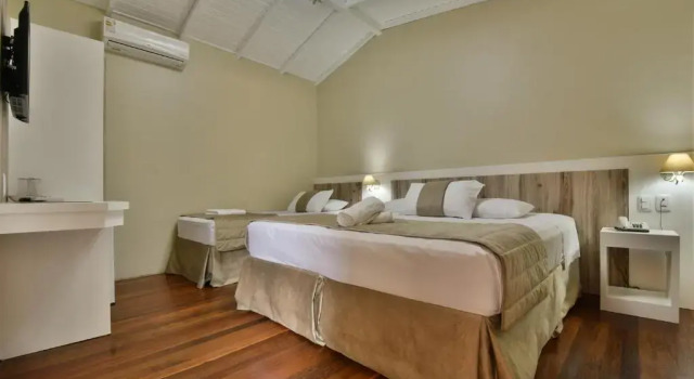 Четырёхместный номер Standard Hotel Pequeno Bosque
