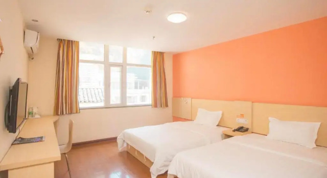 Двухместный номер Business 7Days Inn Guilin Yangshuo Shili Gallery