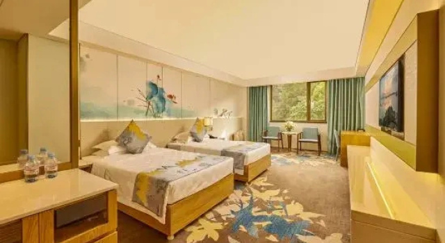 Vierer Familie Suite Jinling Lakeview Hotel