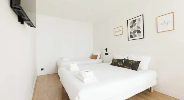 Cosy Apartment - 4br/12p - Canal Saint-martin, Забронировать Апартаменты/квартира Париж Иль-де-Франс, рядом с Oasis d'Aboukir