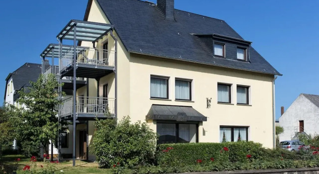 Moselweingut & Gästehaus Hubertushof, Book Hotel Trittenheim 