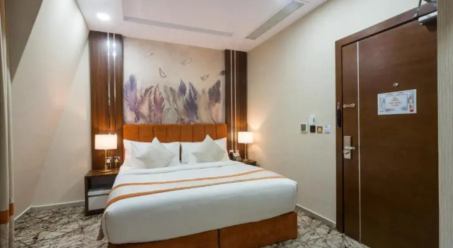 Номер Deluxe Tulip Plaza Hotel