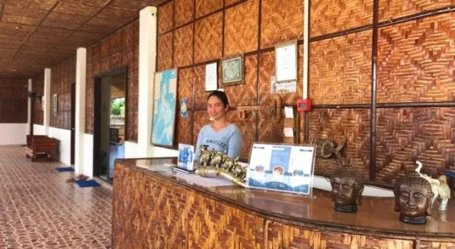 The Barefoot Alona Resort