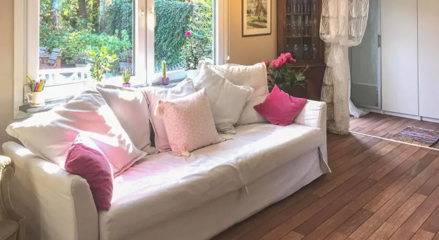 Stunning Home In Höllviken With Wifi, Book Hotel  