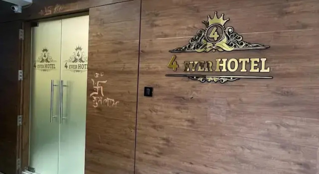 4 Ever Hotel - Surat