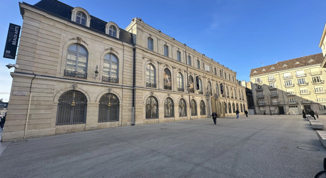 Holiday Inn Express Dijon, Book Hotel Hoteller i Burgund med parkering, Parkering