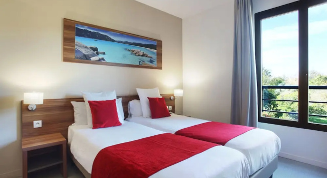 Люкс Comfort Suite Home Aix en Provence Sud TGV