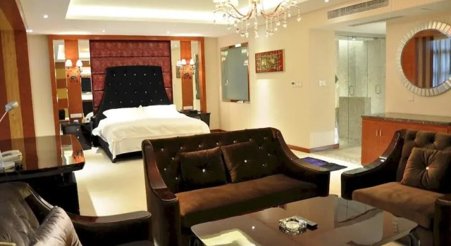 Bihaiyuntian Business Hotel - Chengdu, Забронировать Отель Отели Цзиньню 4 звезды, 4*