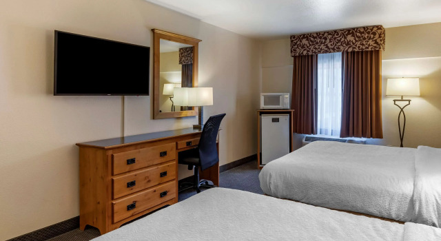 Четырёхместный номер Standard Best Western Brighton Inn