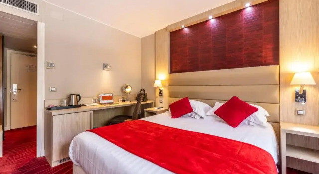 Двухместный номер Deluxe Hôtel Les Trois Roses, Meylan Grenoble