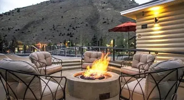 Четырёхместный номер Standard Jackson Hole Lodge
