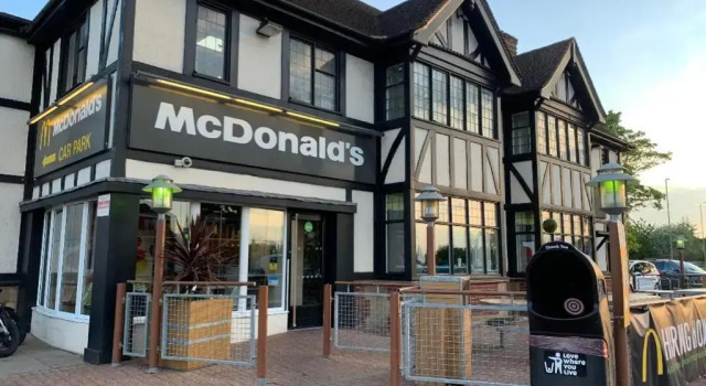 An ENTIRE 2beds, 2bathrooms, free Wifi, Free Parking, Oxford