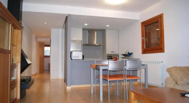 LH Apartamento Remascaro cuarenta y cinco, Book Apartment Hotels in Aragon with Parking, Parking