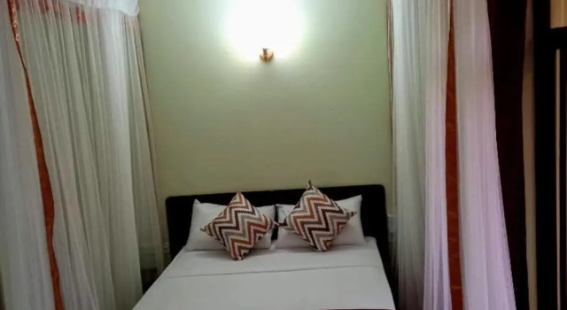 CaliTwapa Hotel & Restaurant
