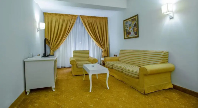 Полулюкс Hotel Fieri