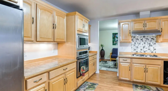 Коттедж с 4 комнатами Anchorage Home ~ 8 Mi to Downtown