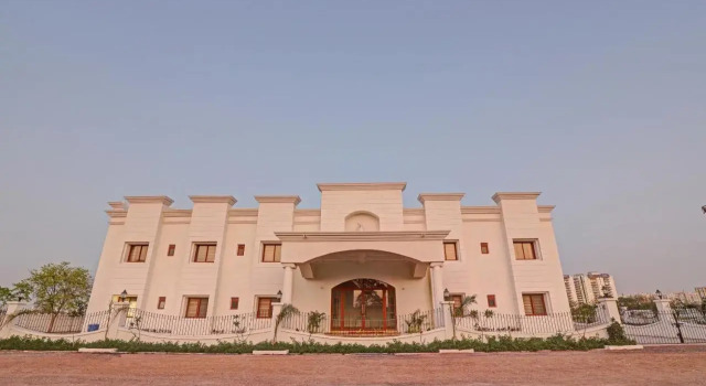 Hotel Ratna Vilas Palace, Rezervovat Hotel Rádžkót 