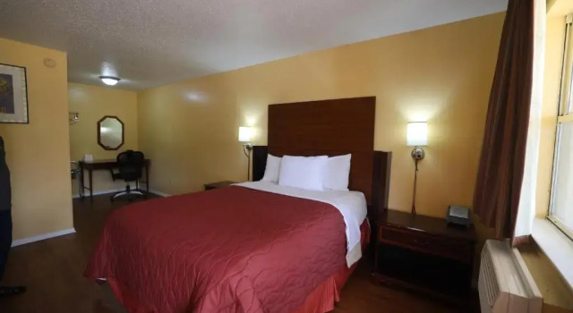 Van Inn, Boek Hotel Van Texas