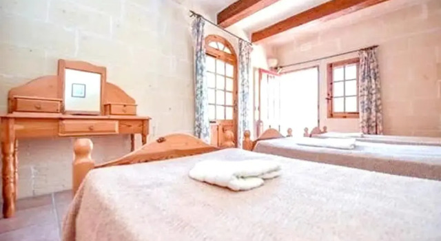 Villa With 3 Bedrooms In Sannat With Wonderful Mountain View Private Pool Enclosed Garden, Varaa Villa Sannat Gozo