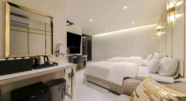 Двухместный номер Luxury MAY Hotel