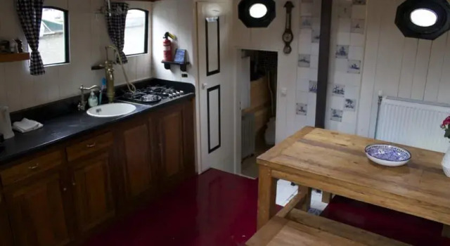 The Burret Houseboat, Забронировать Отель Амстердам Норд, рядом с Музей фотографии FOAM