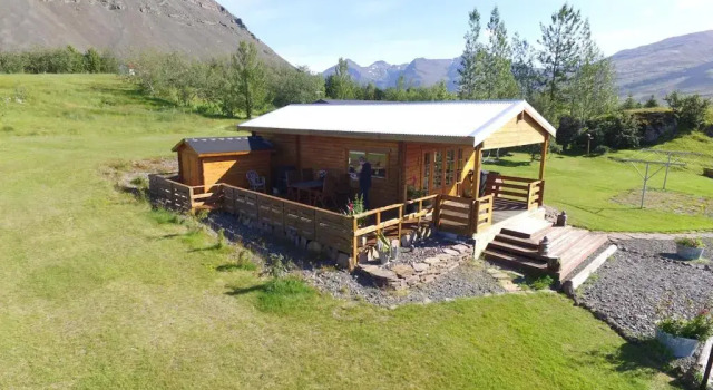 Коттедж с 2 комнатами Guesthouse Birkifell