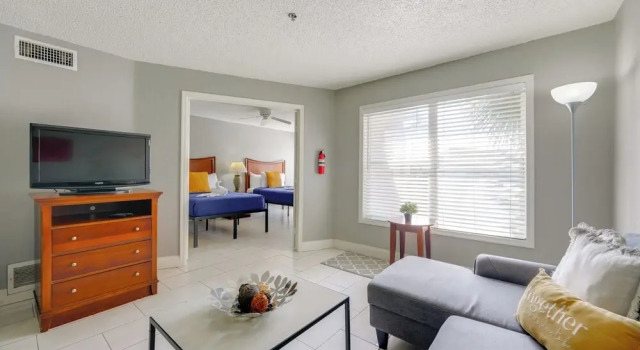 2 Mi to Disney & Old Town: Resort Condo w/ Perks, Varaa Lomakeskus Lake Buena Vista 