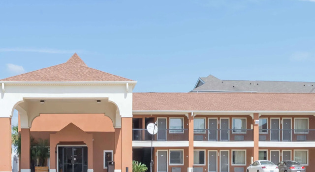 Days Inn by Wyndham Sulphur LA, Забронировать Отель Салфер Acadiana