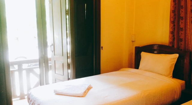 Lan Kham Riverside Hotel