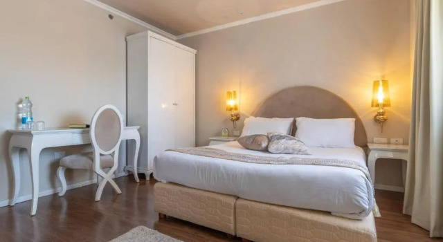 Полулюкс Agripas Boutique Hotel