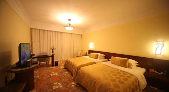 Guanfang Hotel Tengchong, Book Hotel Hotels in Tengchong with a Pool, Swimming Pool