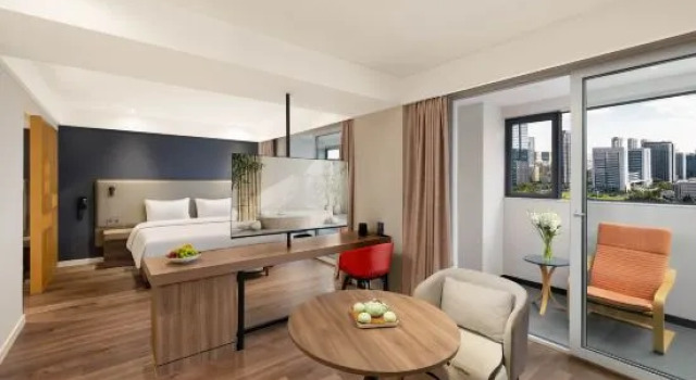 Люкс Holiday Inn Express GUIYANG IHG CENTURY CITY MALL by IHG
