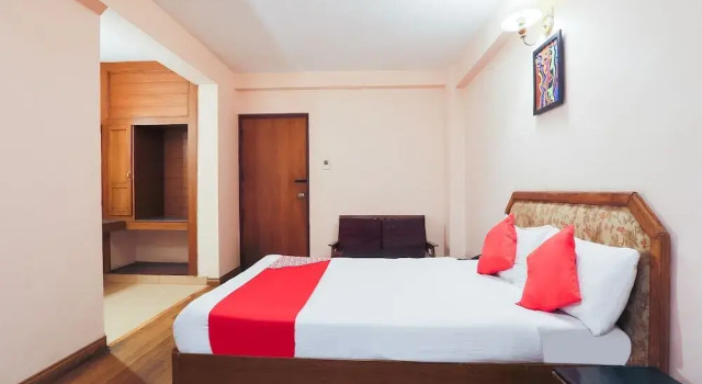 Hotel Blue Bird by OYO Rooms