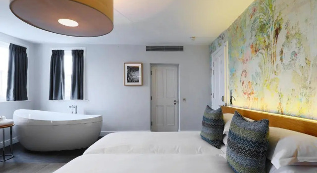 Полулюкс Malmaison Cheltenham
