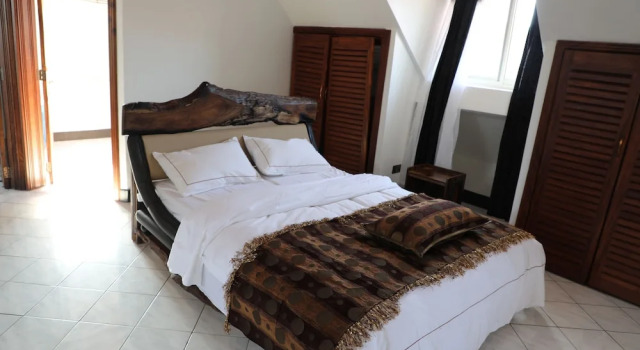 Stallion Place Hotel - Bed and Breakfast