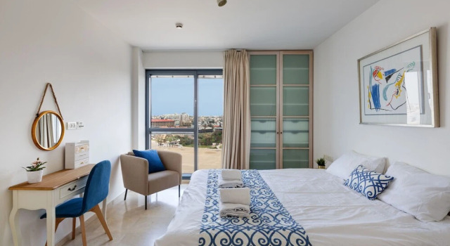 Beach Front Stylish Hugh 2DBR, Buchen Sie Ferienwohnung Herzlia Zentralbezirk Israel