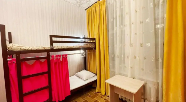 Кровать в общем номере (женский номер) DAY & NIGHT