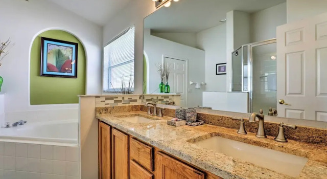 Коттедж 5 Mi to Disney Parks: Kissimmee Home w/ Game Room