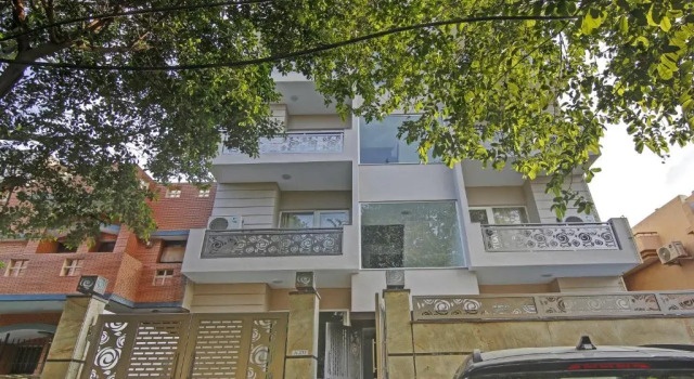 Treebo Aviraj Inn, Забронировать Отель Нойда штат Уттар-Прадеш